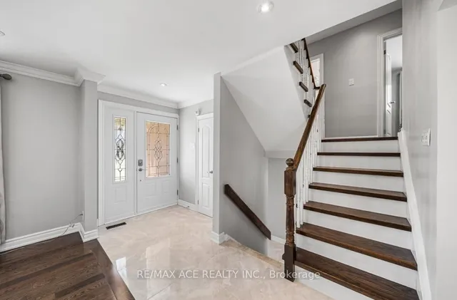 Additional property image - 6 Oldborough Circ