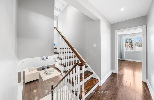 Additional property image - 6 Oldborough Circ