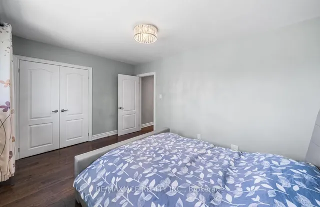 Additional property image - 6 Oldborough Circ