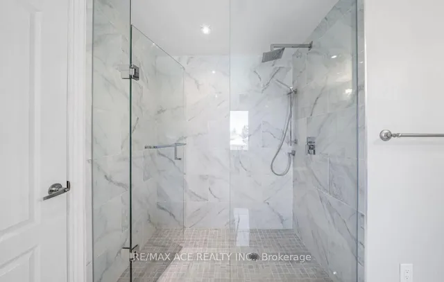 Additional property image - 6 Oldborough Circ
