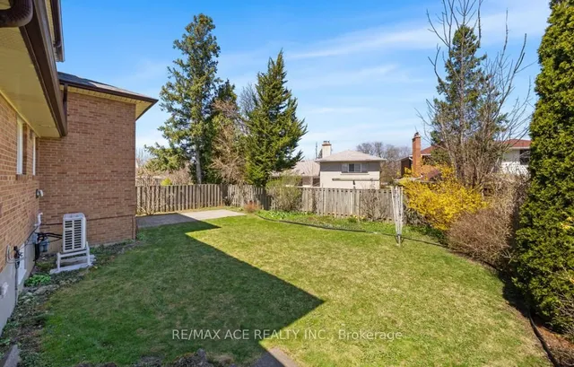 Additional property image - 6 Oldborough Circ