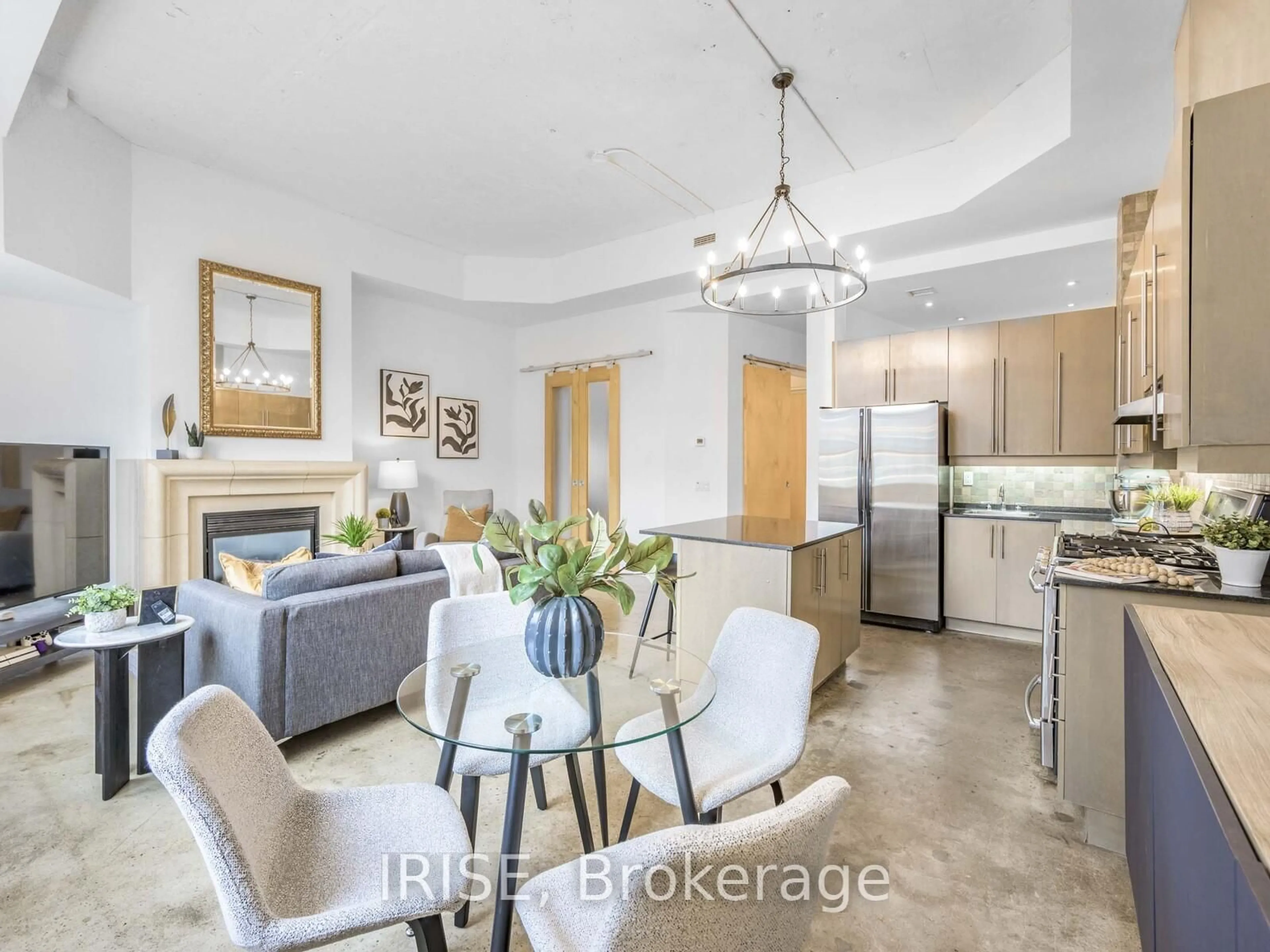 Open concept kitchen, ceramic/tile floor for 155 Dalhousie St #939, Toronto Ontario M5B 2P7
