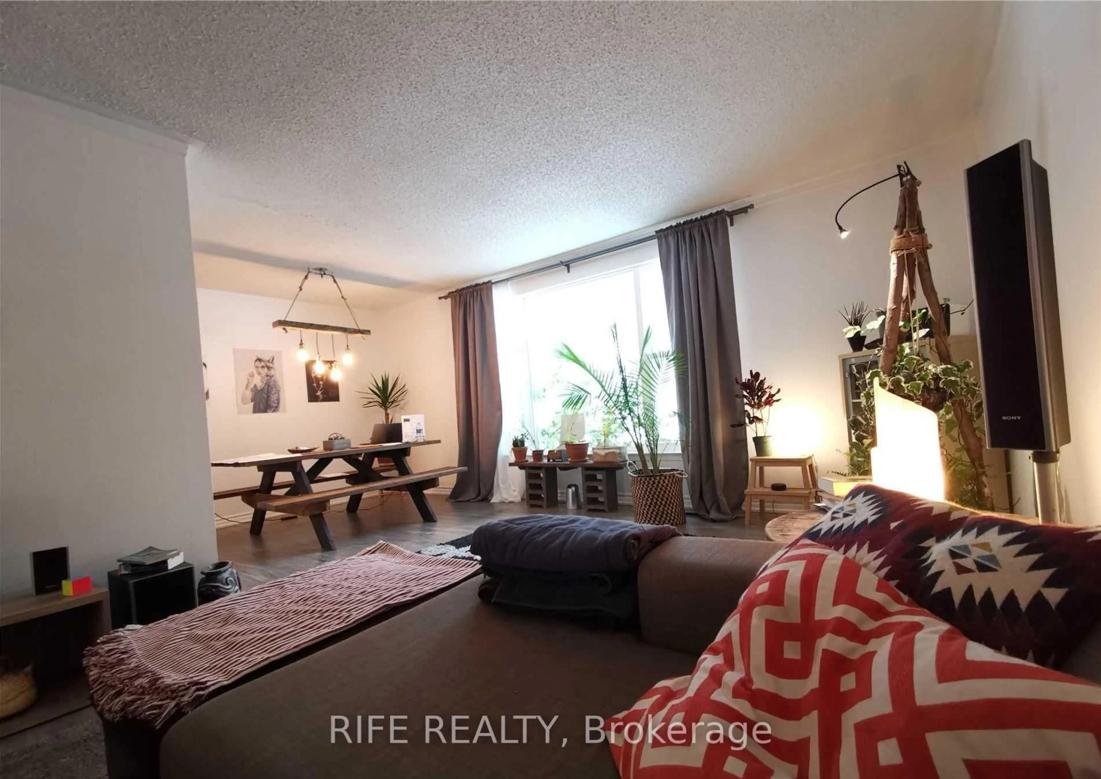 A pic of a room for 27 Shippigan Cres, Toronto Ontario M2J 2G1