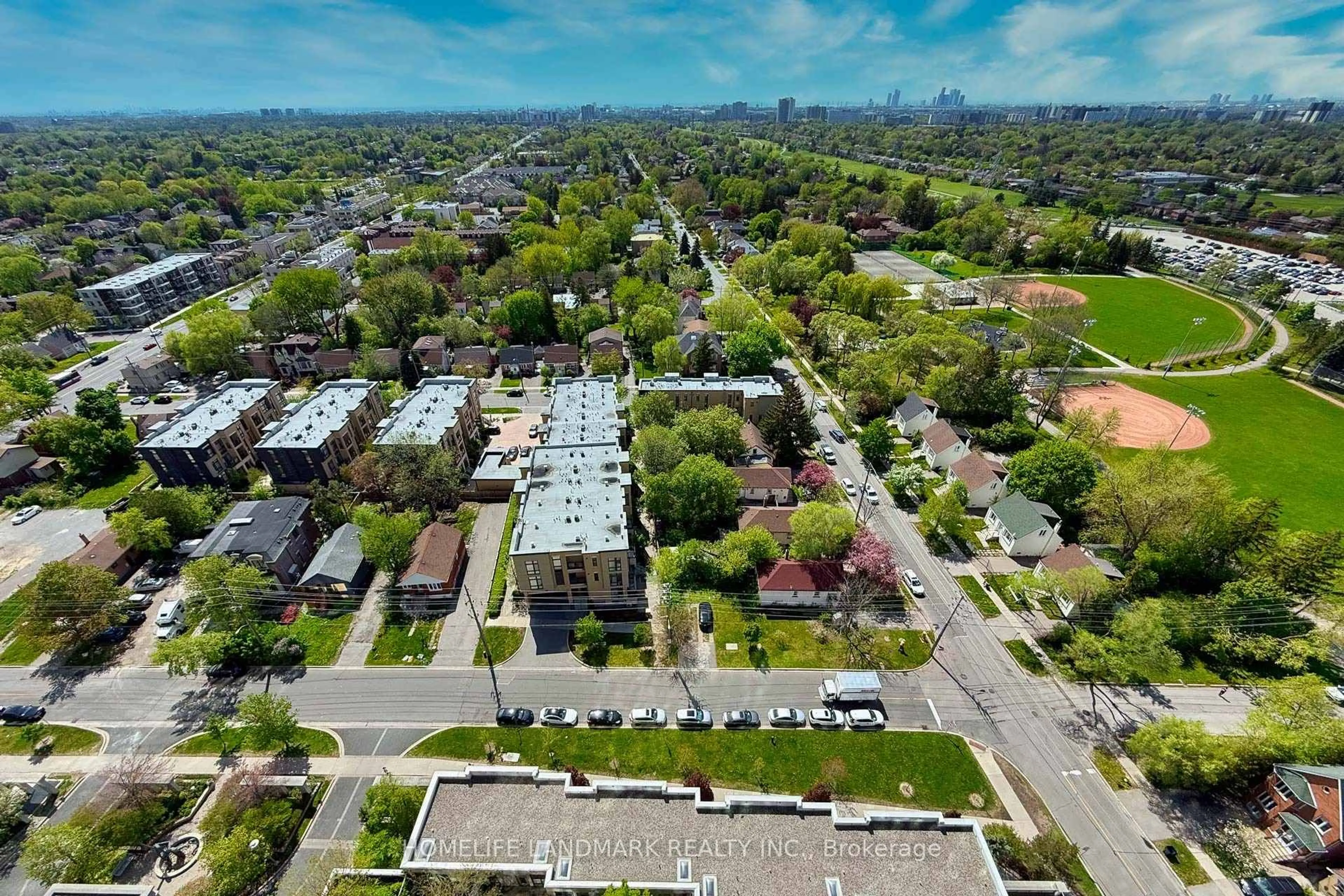 A pic from outside/outdoor area/front of a property/back of a property/a pic from drone, street for 25 Greenview Ave #2316, Toronto Ontario M2M 0A5