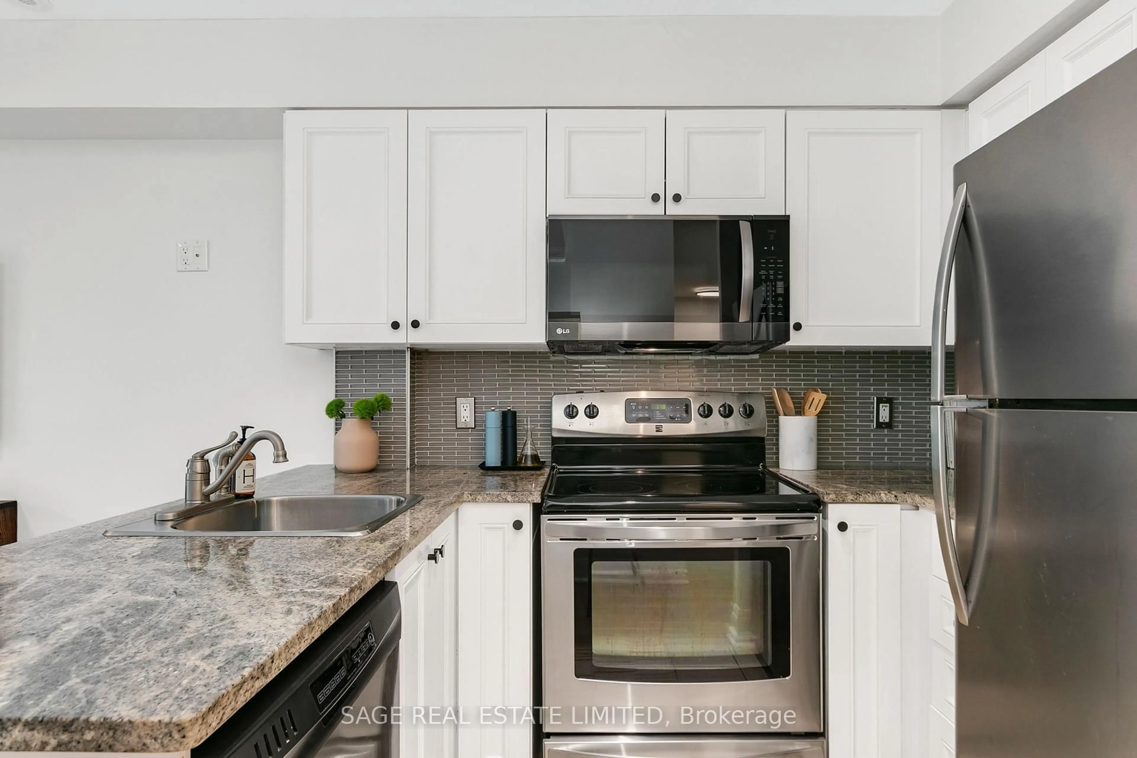 Unknown for 415 Jarvis St #373, Toronto Ontario M4Y 2G8