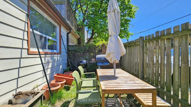 Additional property image - 230 Robert St