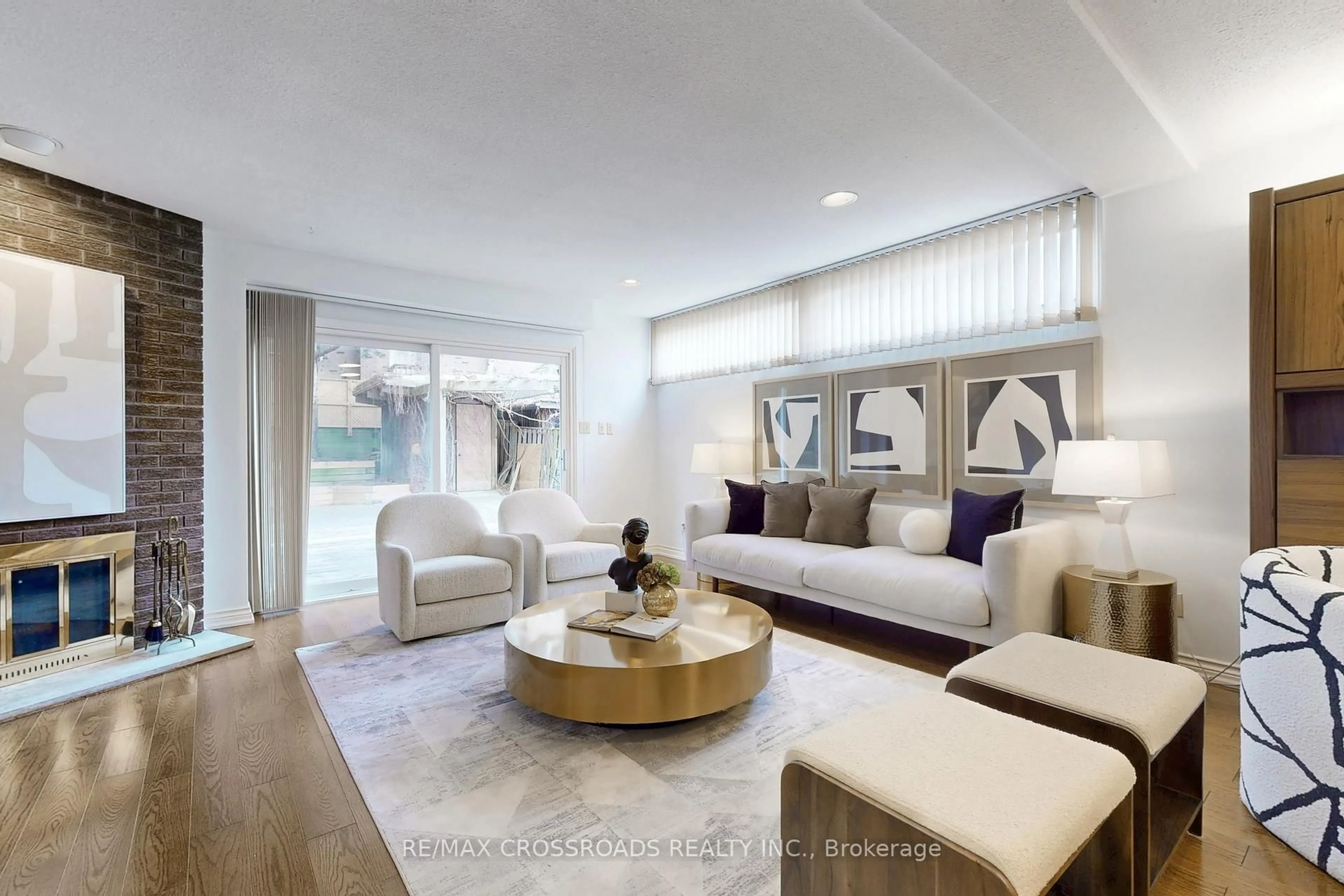 Living room with furniture, unknown for 8 Orchid Crt, Toronto Ontario M2L 2X8
