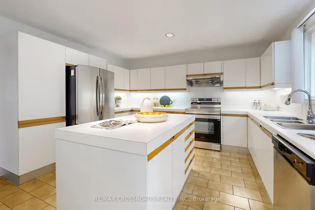 Additional property image - 8 Orchid Crt