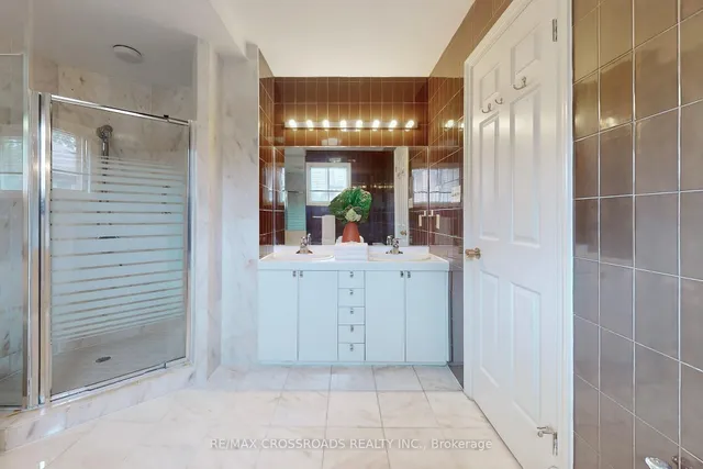 Additional property image - 8 Orchid Crt