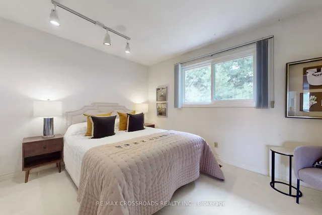 Additional property image - 8 Orchid Crt