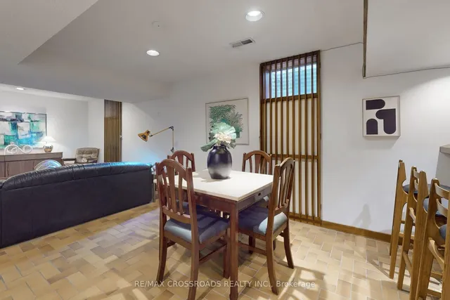 Additional property image - 8 Orchid Crt