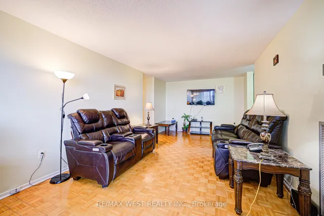 Additional property image - 150 Neptune Dr Unit 906