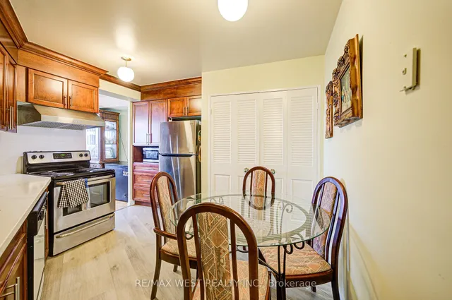 Additional property image - 150 Neptune Dr Unit 906