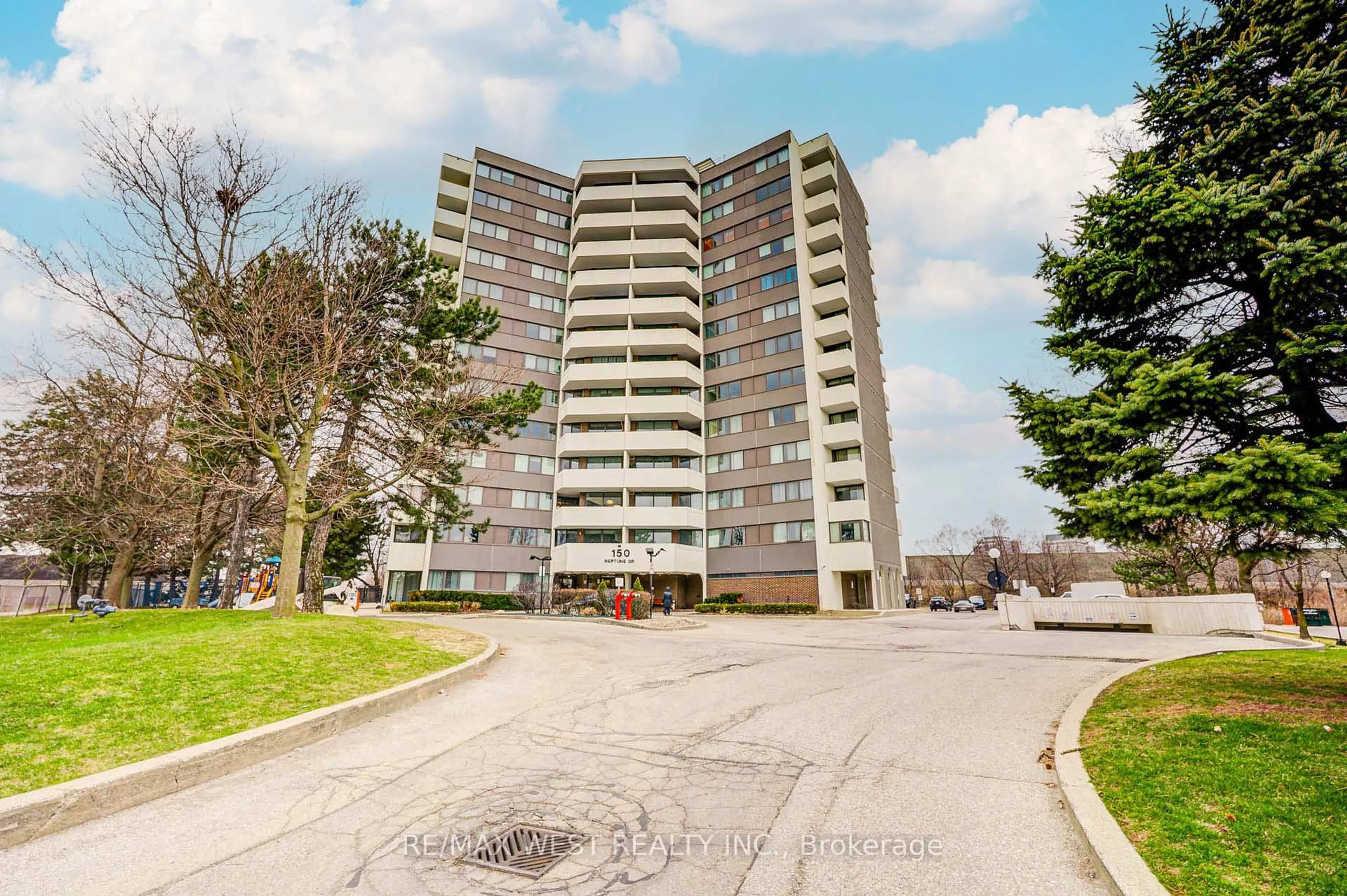 Unknown for 150 Neptune Dr #906, Toronto Ontario L6R 0T7