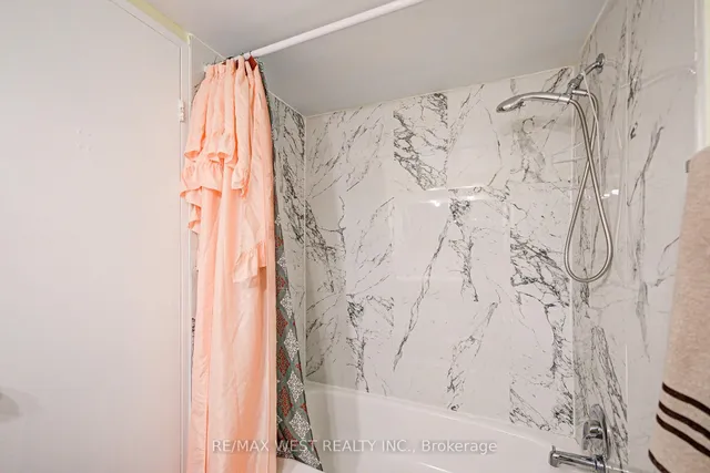 Additional property image - 150 Neptune Dr Unit 906