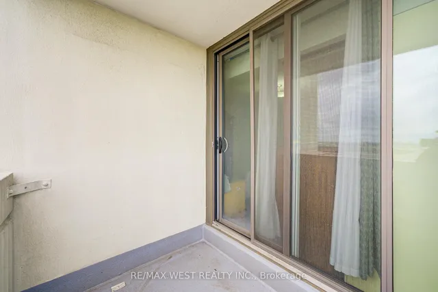 Additional property image - 150 Neptune Dr Unit 906