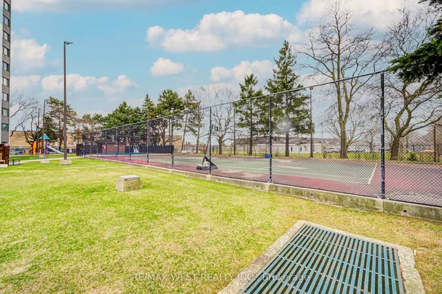 Additional property image - 150 Neptune Dr Unit 906