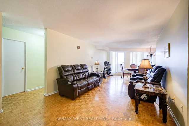 Additional property image - 150 Neptune Dr Unit 906