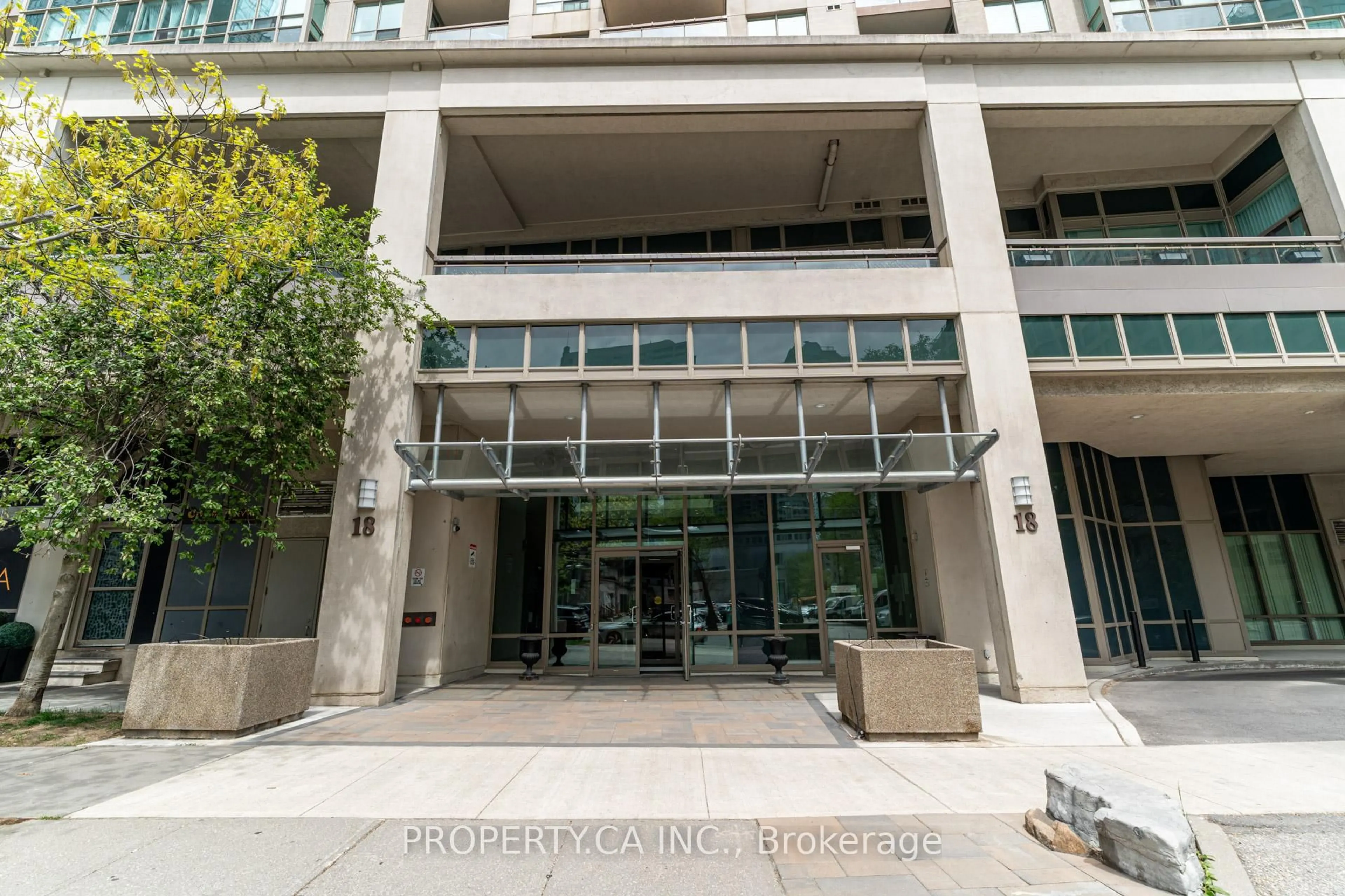 Indoor foyer for 18 Parkview Ave #1008, Toronto Ontario M2N 7H7