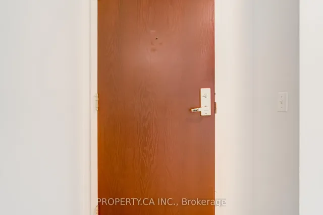 Additional property image - 18 Parkview Ave Unit 1008