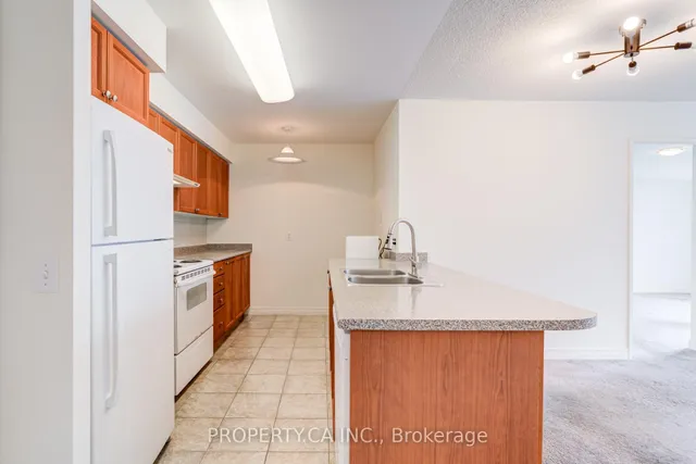 Additional property image - 18 Parkview Ave Unit 1008