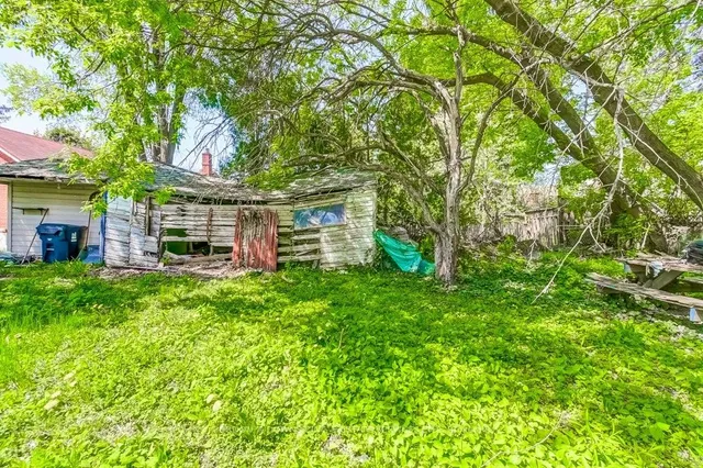 Additional property image - 178 Burndale Ave