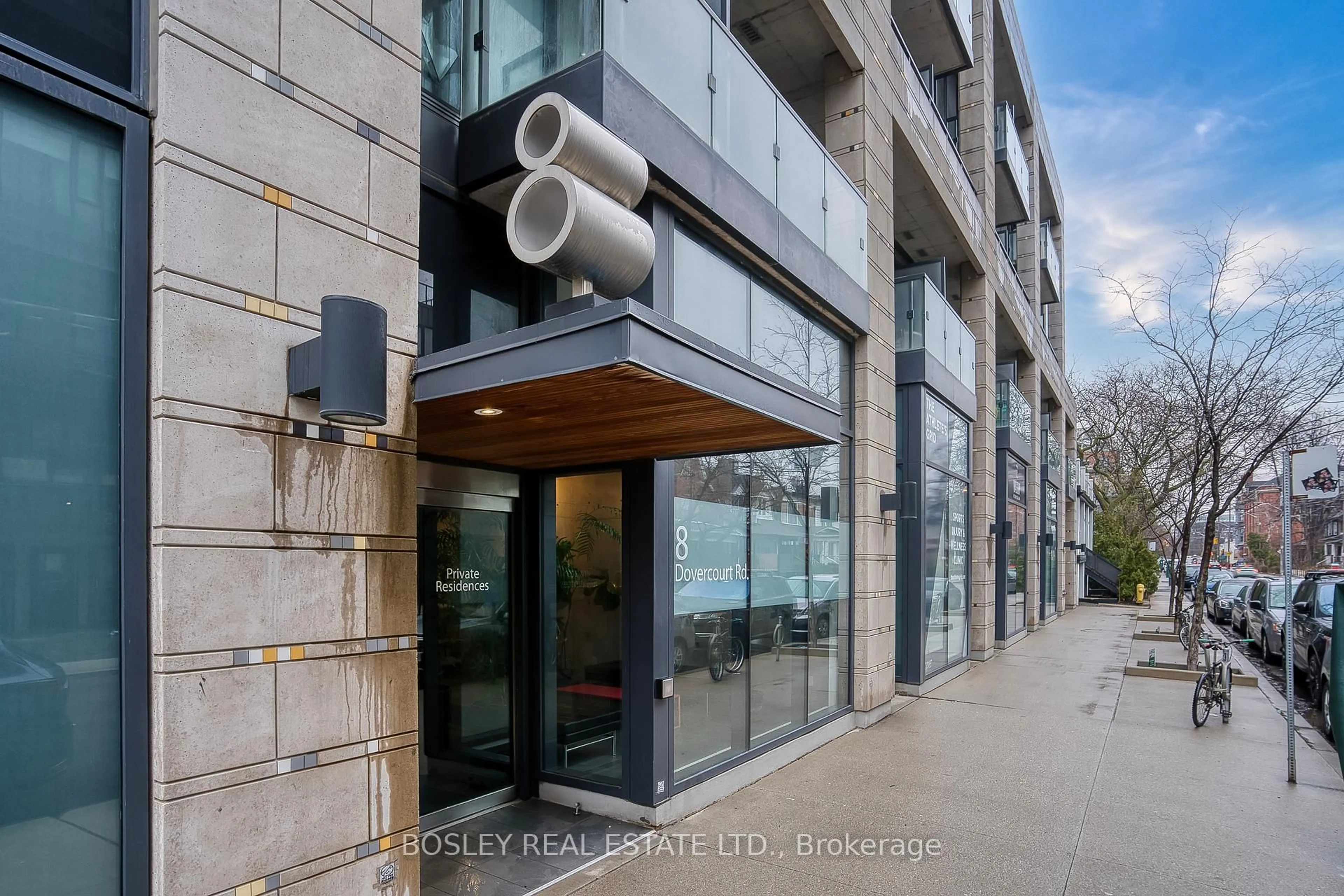 Indoor foyer for 8 Dovercourt Rd #613, Toronto Ontario M6J 0B6