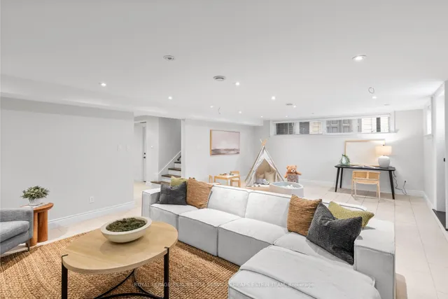 Additional property image - 32 Parkhurst Blvd