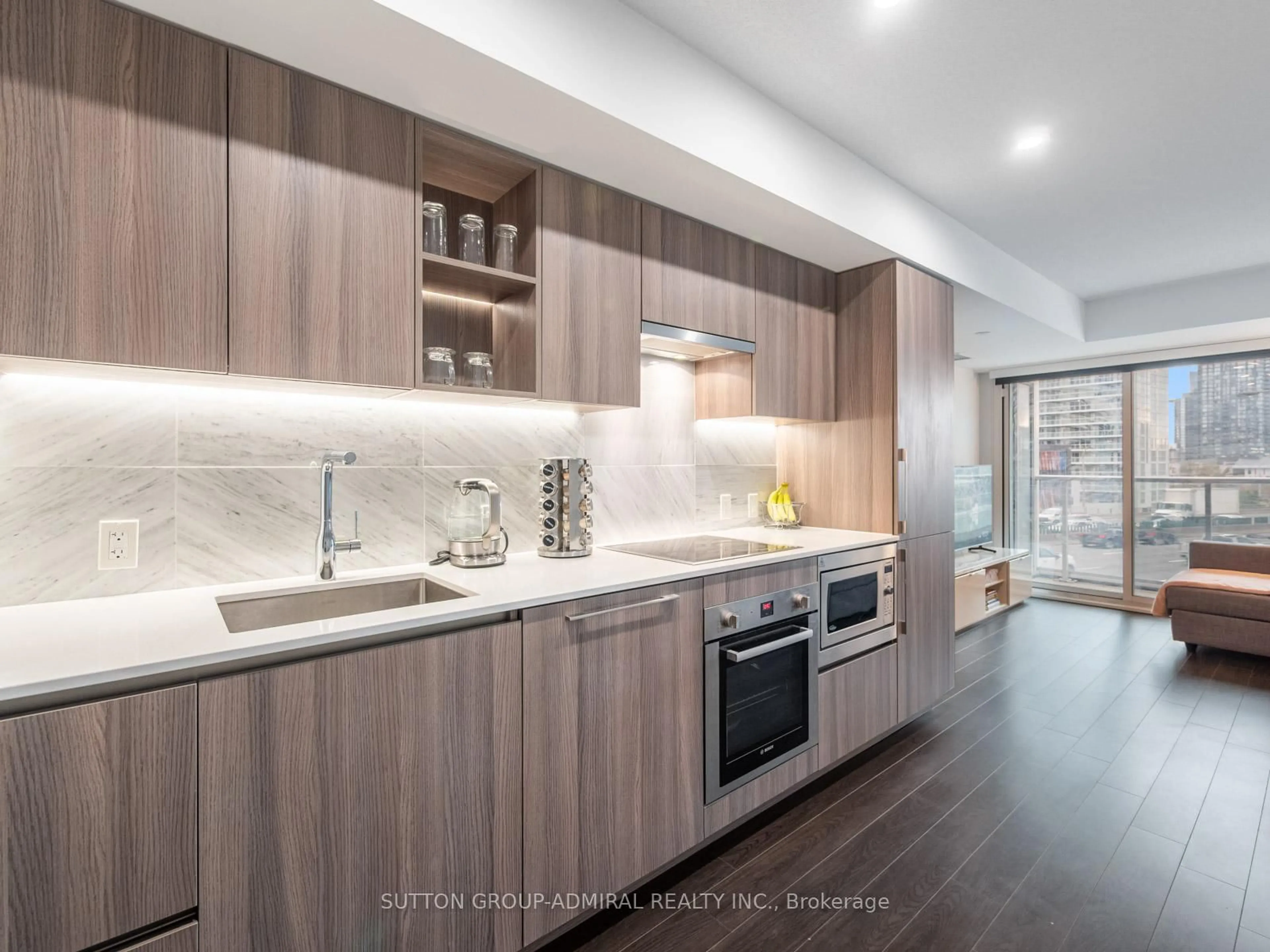 Unknown for 19 Bathurst St #706, Toronto Ontario M5V 0N2