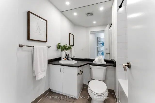 Additional property image - 209 Fort York Blvd Unit 1663