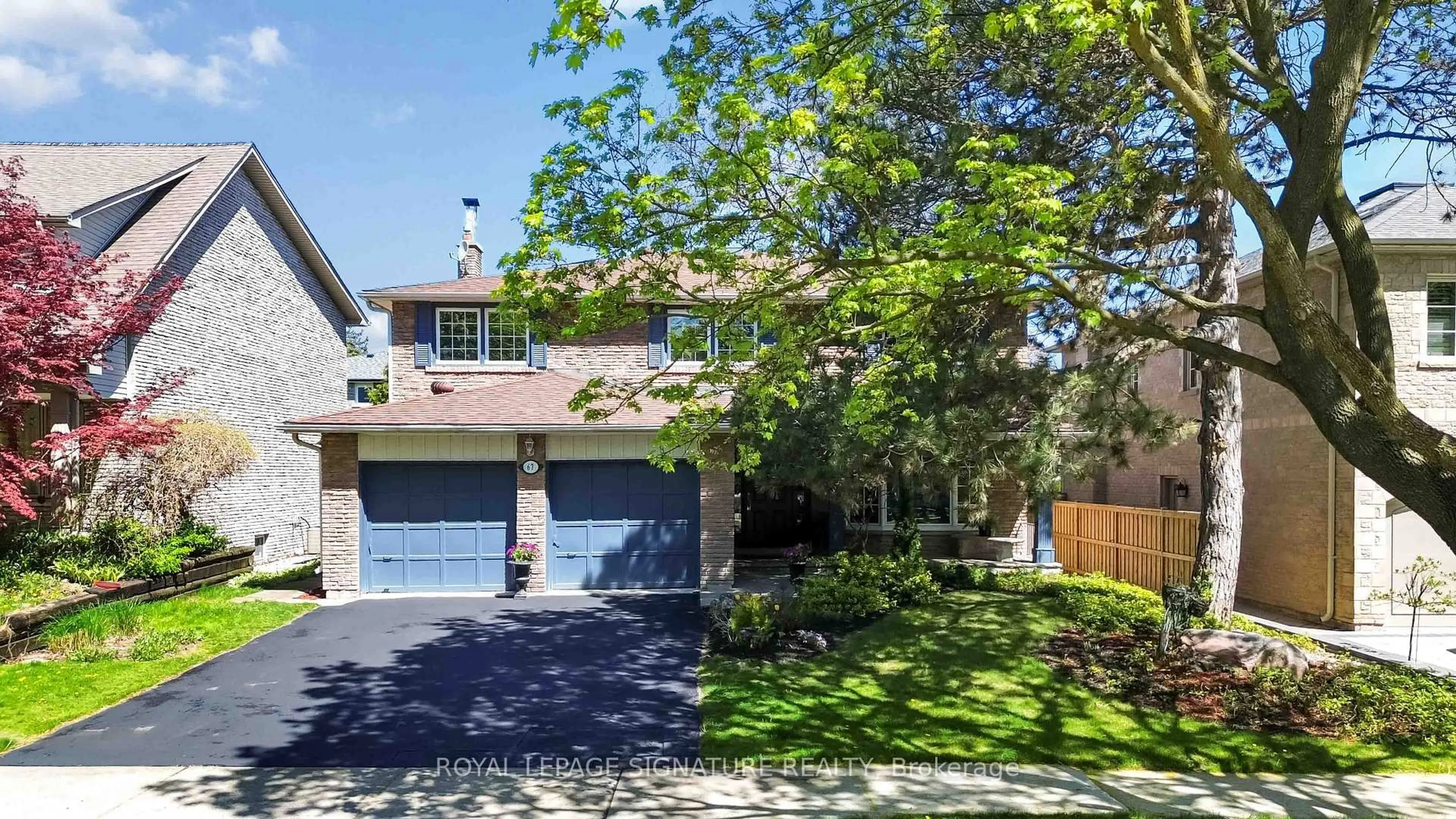 A pic from outside/outdoor area/front of a property/back of a property/a pic from drone, street for 67 Tanbark Cres, Toronto Ontario M3B 1N7