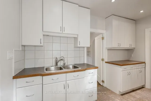 Additional property image - 306 Manor Rd