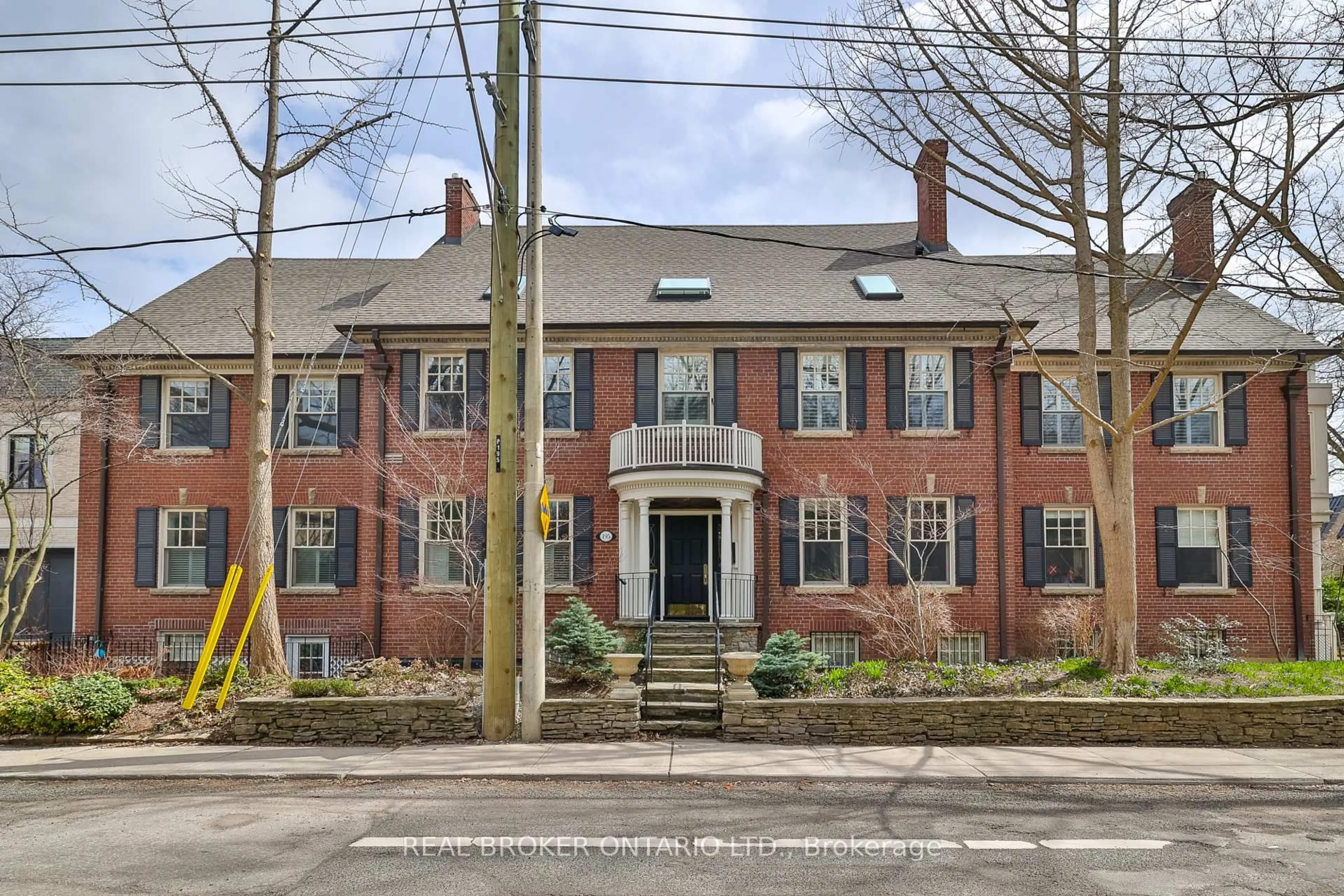 Home with brick exterior material, street for 195 Poplar Plains Rd #203, Toronto Ontario M4V 2N3