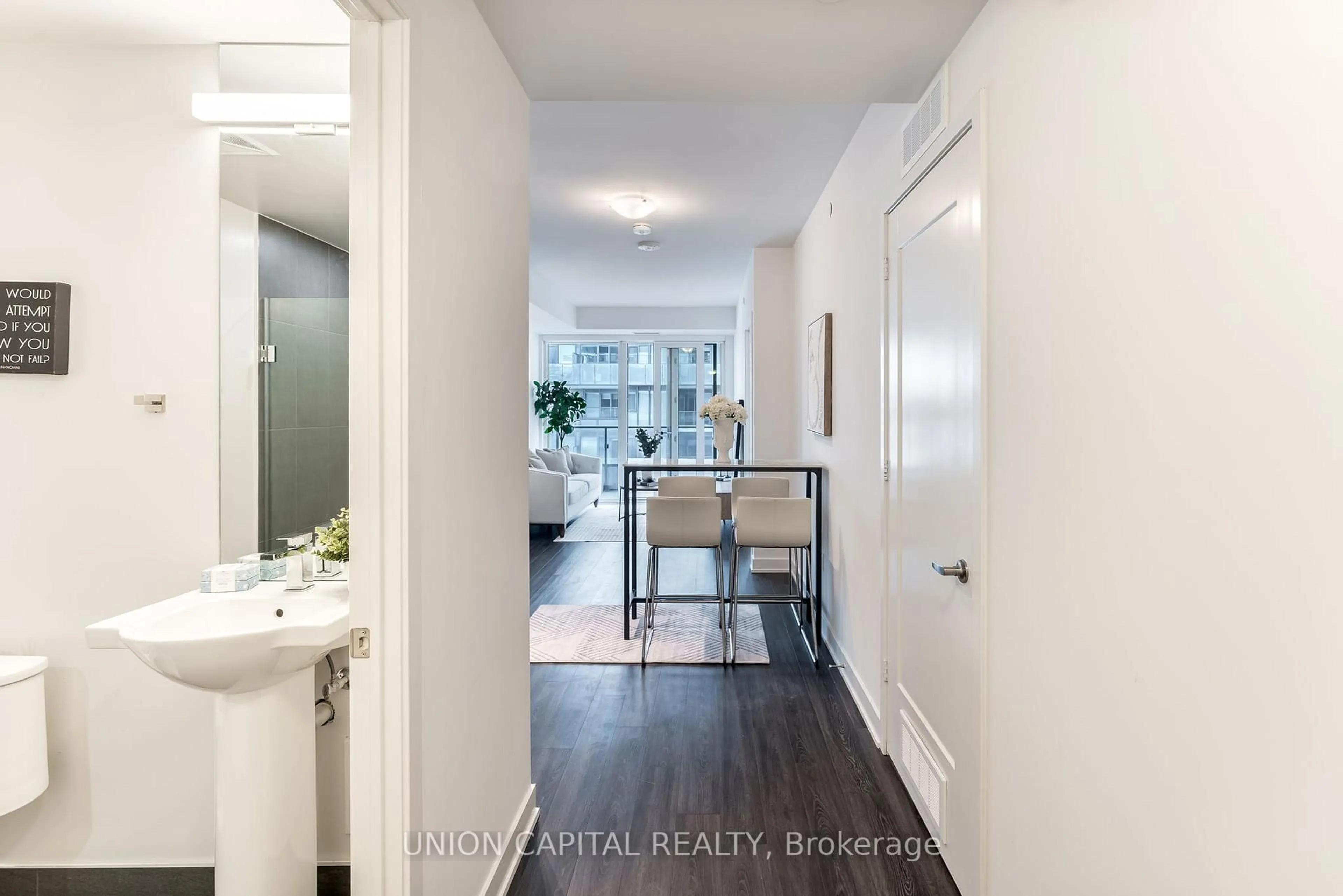 Indoor entryway for 70 Princess St #2410, Toronto Ontario M5A 0X6
