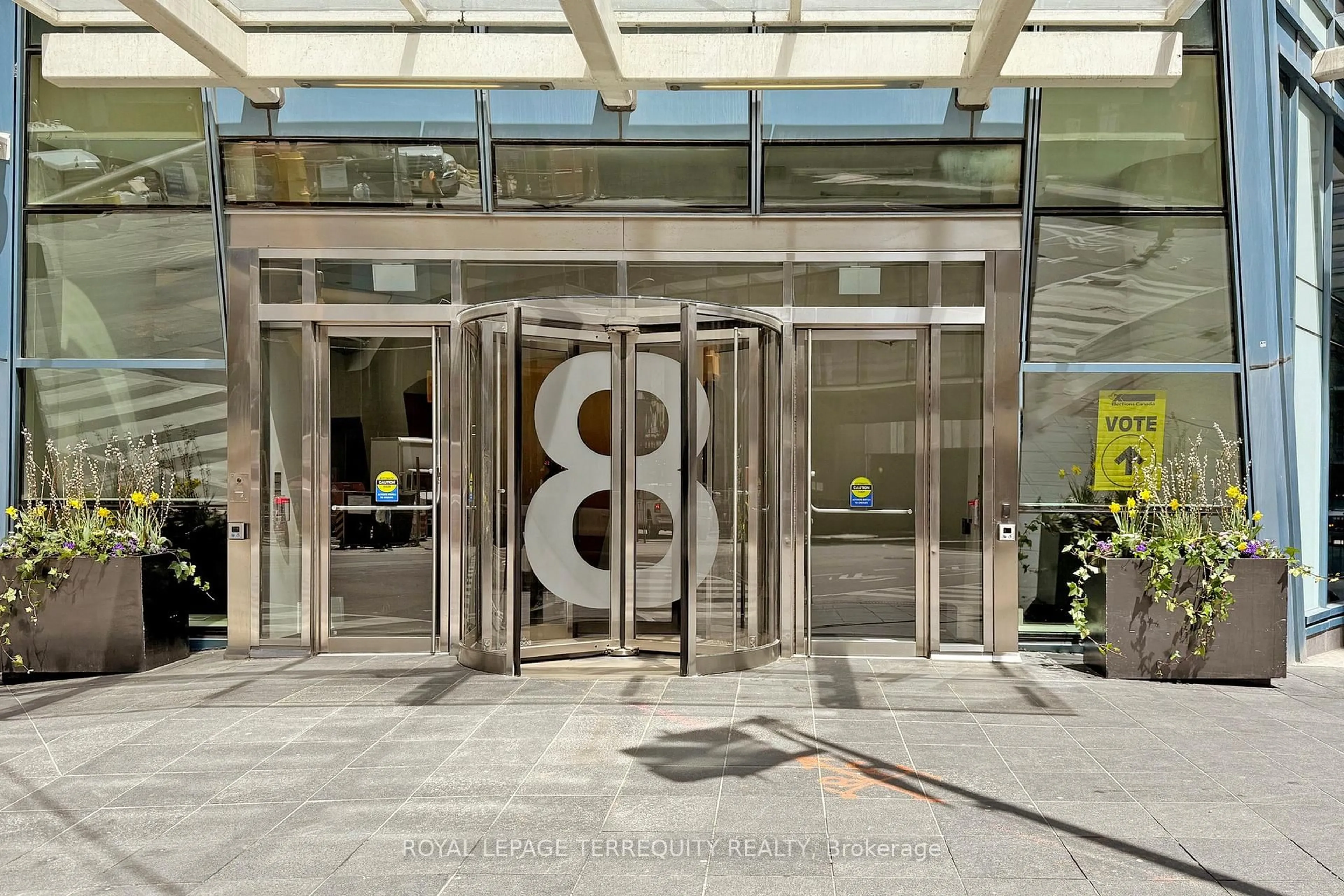 Indoor foyer for 8 The Esplanade N/A #2511, Toronto Ontario M5E 0A6