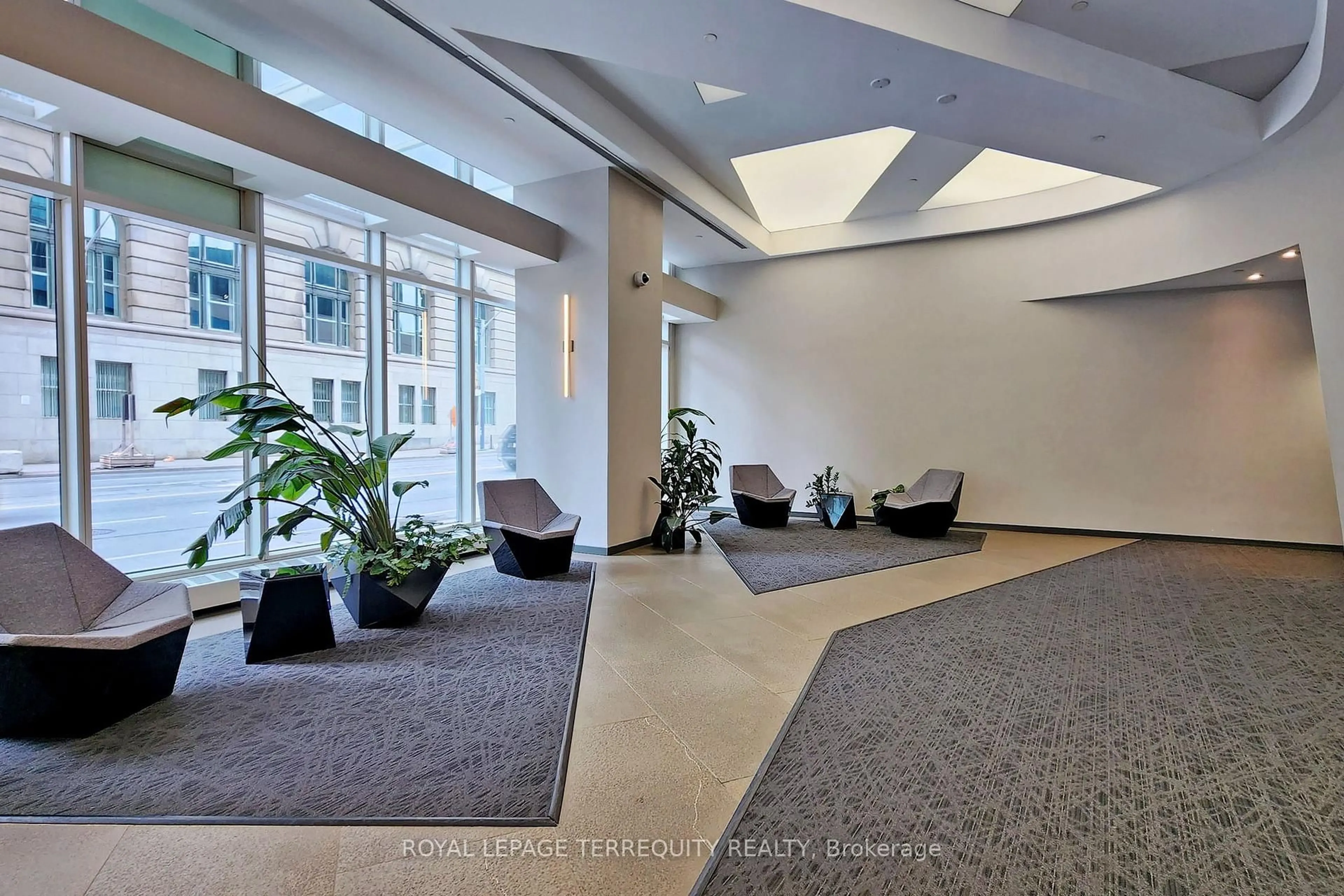 Indoor foyer for 8 The Esplanade N/A #2511, Toronto Ontario M5E 0A6