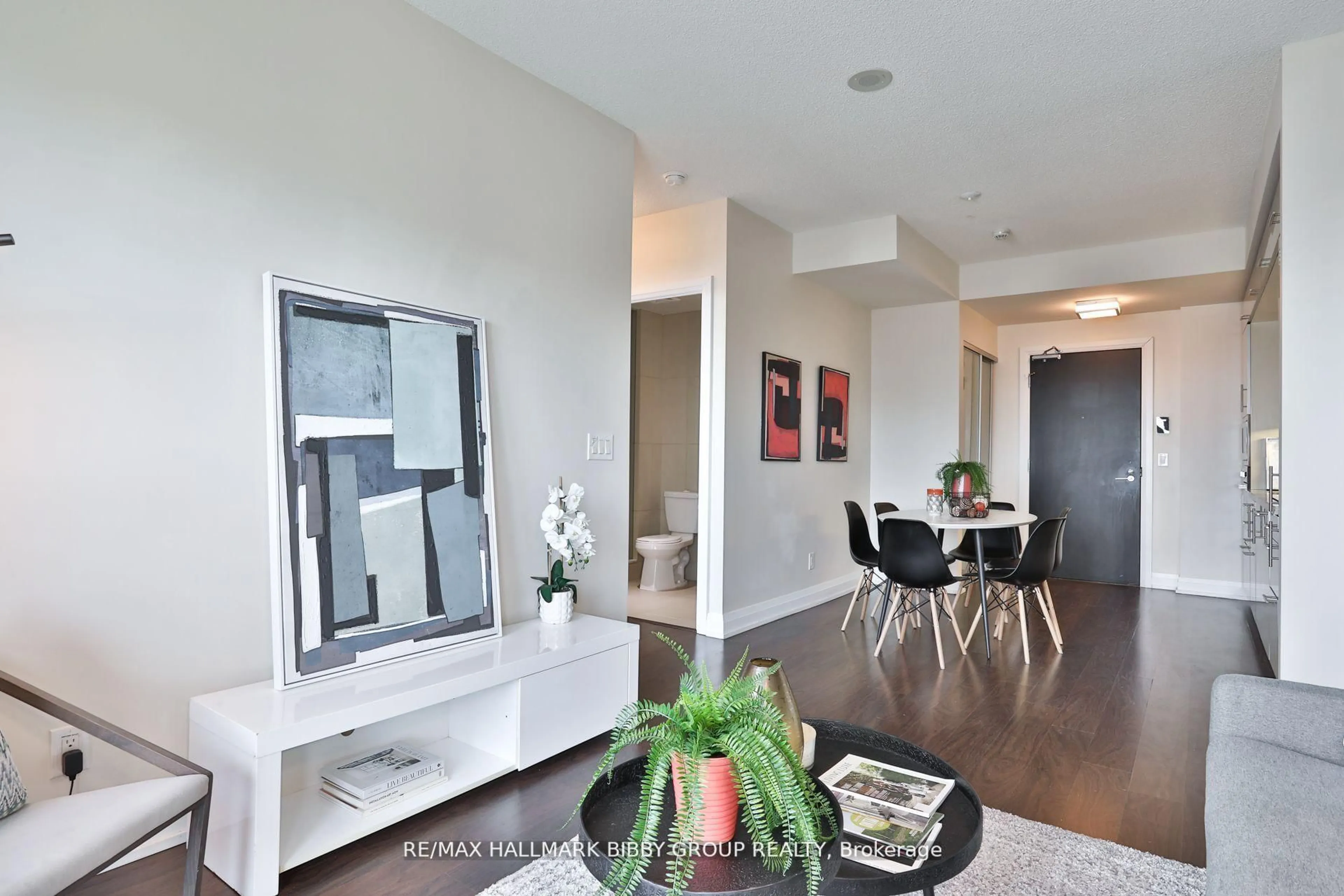 Indoor entryway for 2 Anndale Dr #3007, Toronto Ontario M2N 0G5