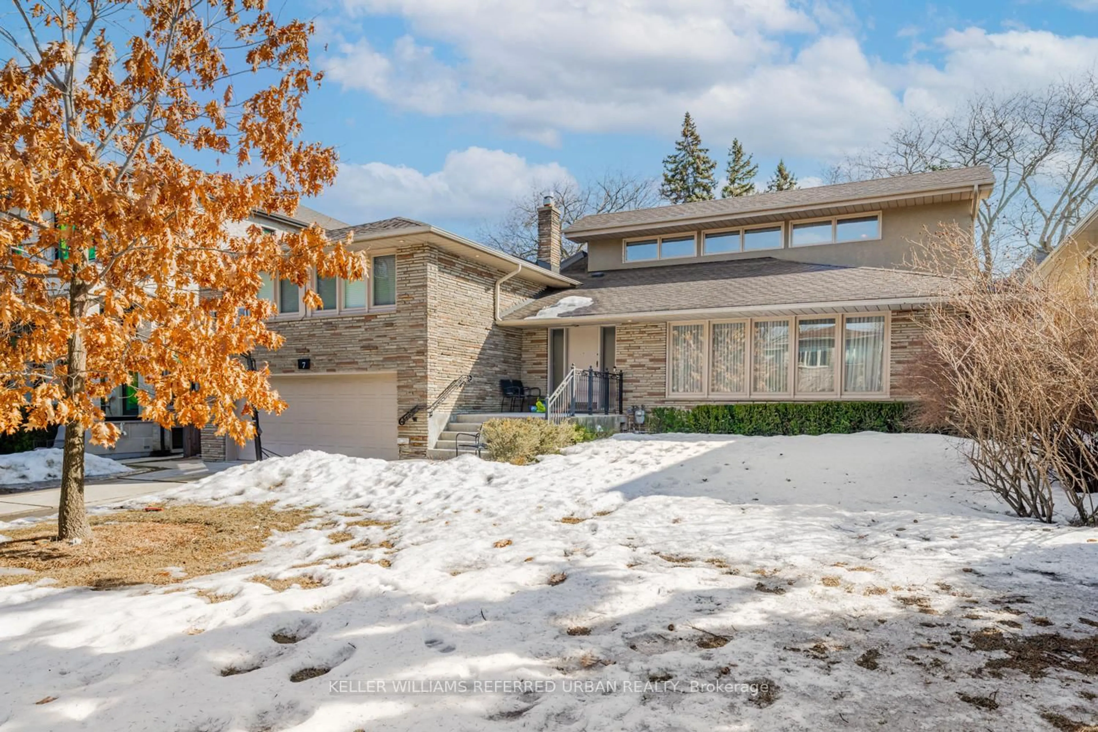 Home with brick exterior material, unknown for 7 Stormont Ave, Toronto Ontario M5N 2B7