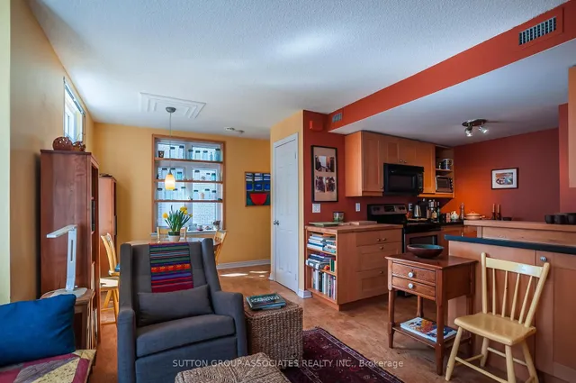 Additional property image - 100 Redpath Ave Unit 28