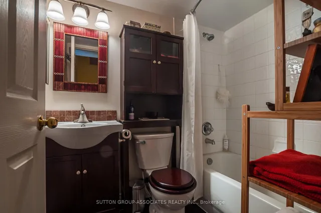 Additional property image - 100 Redpath Ave Unit 28