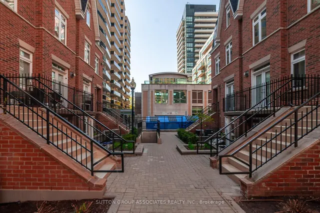 Additional property image - 100 Redpath Ave Unit 28