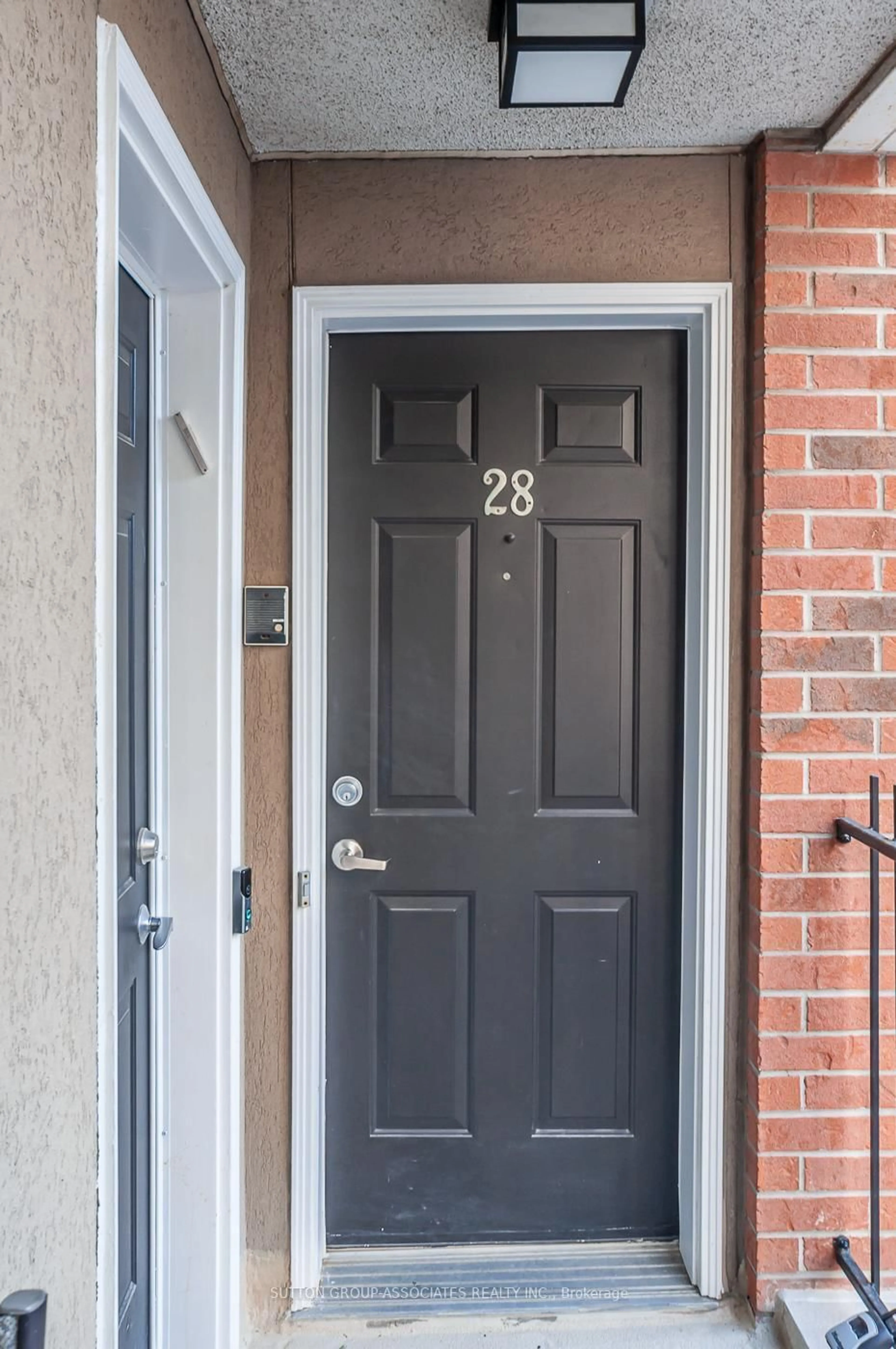 Indoor entryway for 100 Redpath Ave #28, Toronto Ontario M4S 2J7