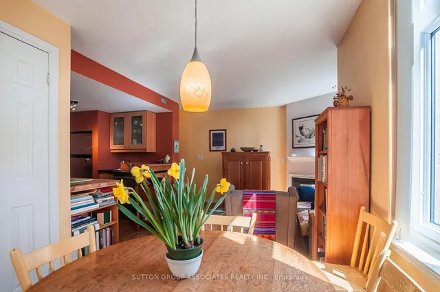 Additional property image - 100 Redpath Ave Unit 28