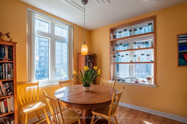Additional property image - 100 Redpath Ave Unit 28