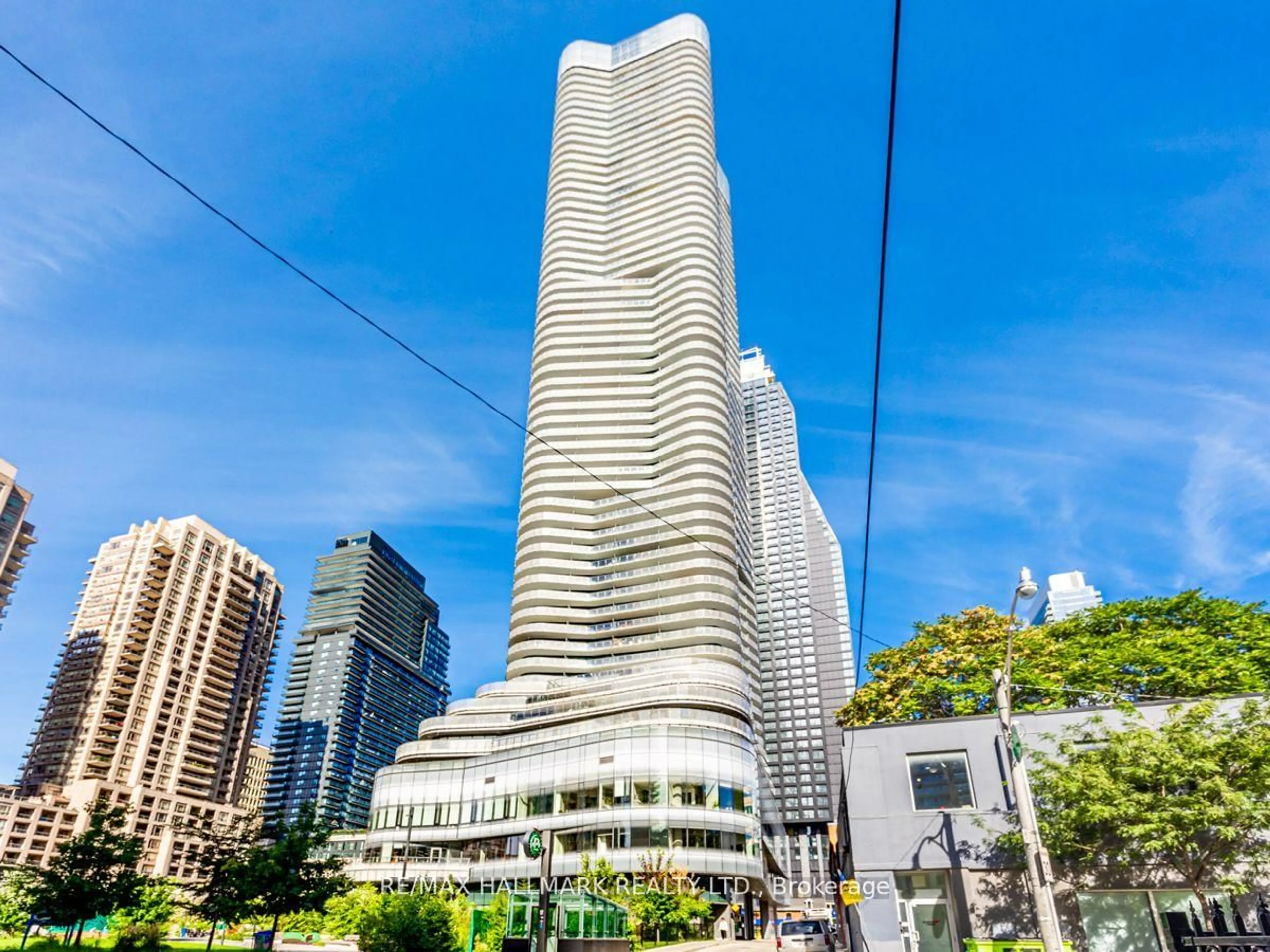 Unknown for 11 Wellesley St #3909, Toronto Ontario M4Y 0G4
