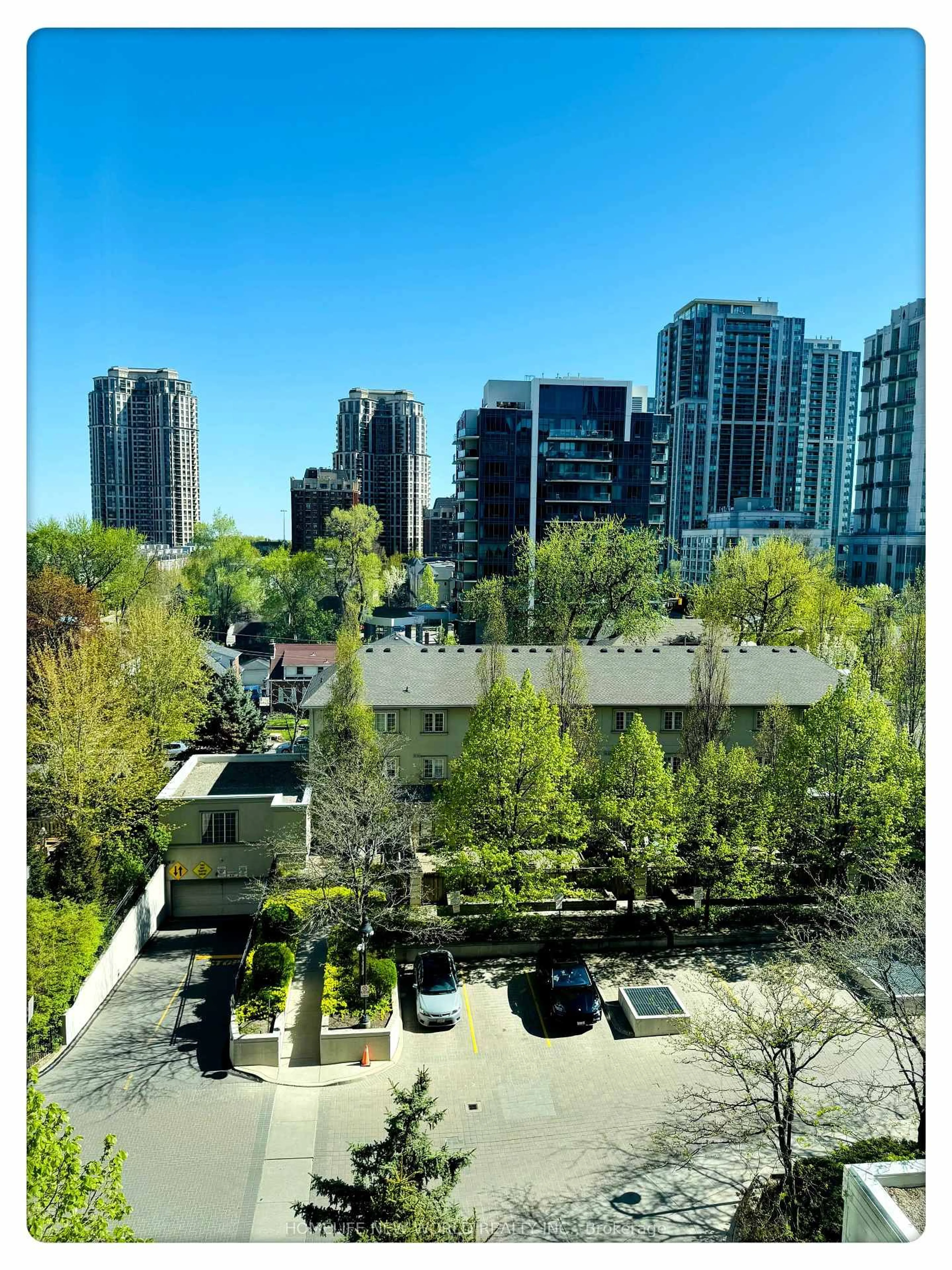 A pic from outside/outdoor area/front of a property/back of a property/a pic from drone, city buildings view from balcony for 31 Bales Ave #815, Toronto Ontario M2N 7L6