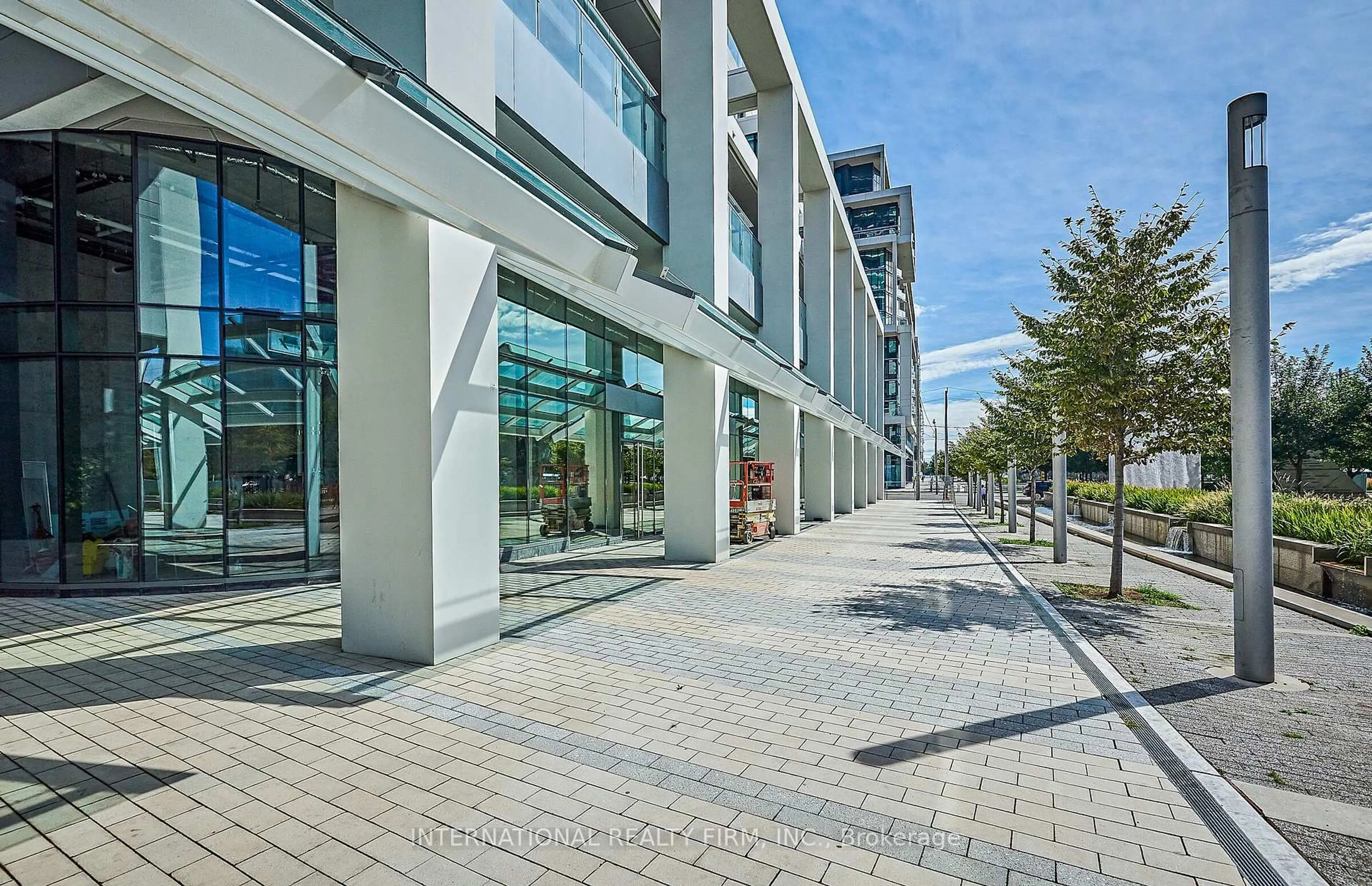 Patio, street for 16 Bonnycastle St #3805, Toronto Ontario M5A 4M6