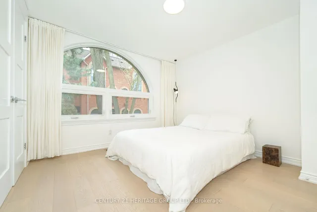 Additional property image - 280 Sherbourne St Unit 5