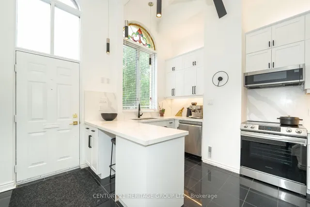Additional property image - 280 Sherbourne St Unit 5