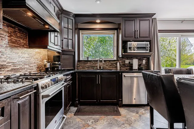 Additional property image - 121 Charlton Blvd